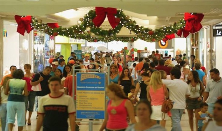 Procon-AM orienta consumidores para não errar nas compras natalinas