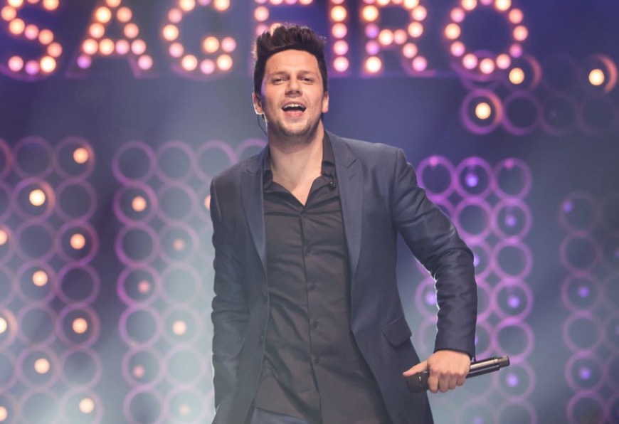 Ex-Fazenda, cantor Thiago Servo é preso em casa de show