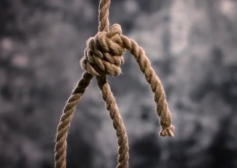Adolescente de 15 anos se suicida por 25 reais 