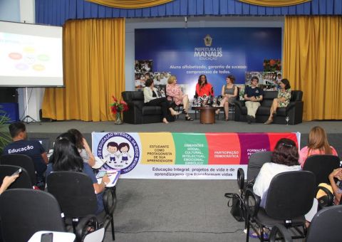 Profissionais discutem Ensino Integral como modelo democrático e participativo