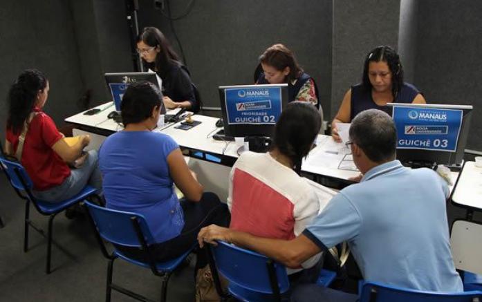 Bolsa Universidade recebe documentos da segunda chamada e remanejamento 