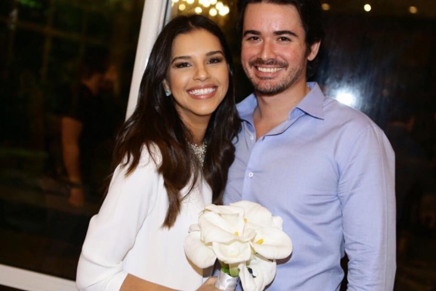 Mariana Rios aparece pela 1ª vez com novo namorado