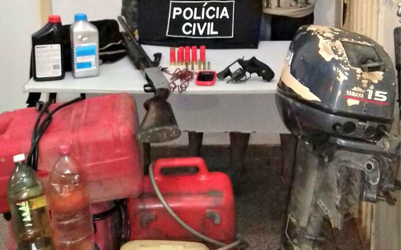 No Amazonas, bandidos são presos após troca de tiros com a polícia no meio do rio