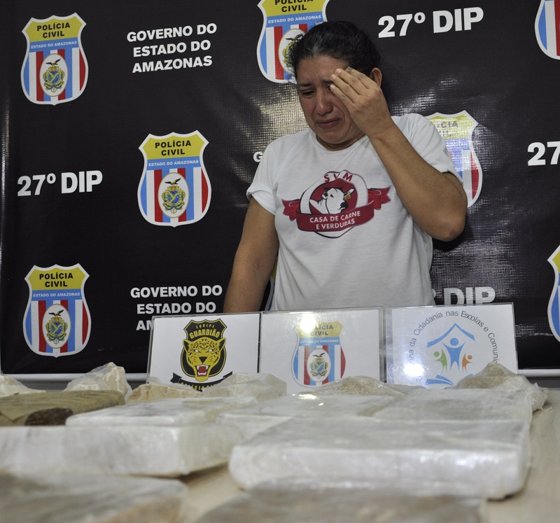 Mulher é presa em flagrante por tráfico de drogas na Zona Norte de Manaus