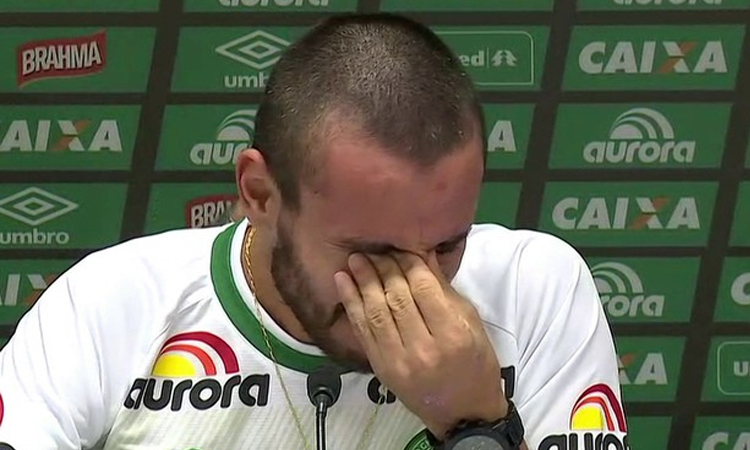 Emocionado Alan Ruschel diz que voltar a jogar em 6 meses