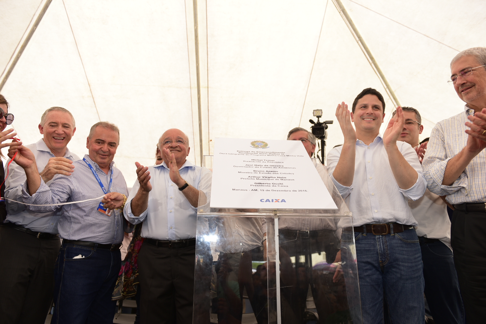 José Melo inaugura Residencial Viver Melhor III e anuncia projeto com mais 4 mil unidades habitacionais