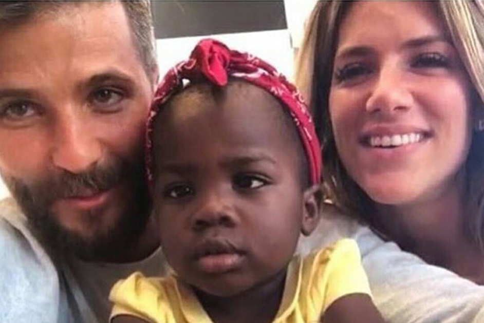 Menor que atacou filha de Bruno Gagliasso na Web também é negra, diz delegada