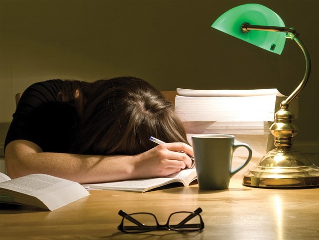 Como virar a madrugada acordado trabalhando