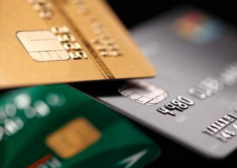 Temer diz que juros do cartão cairá pela metade