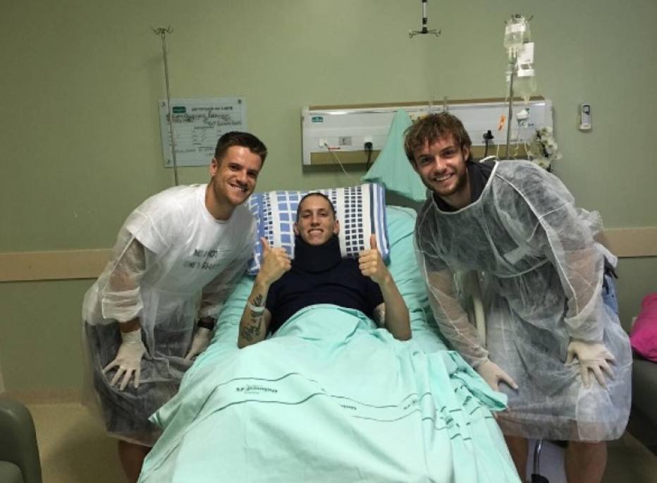 Goleiro Follmann enfrenta infecção no osso da perna