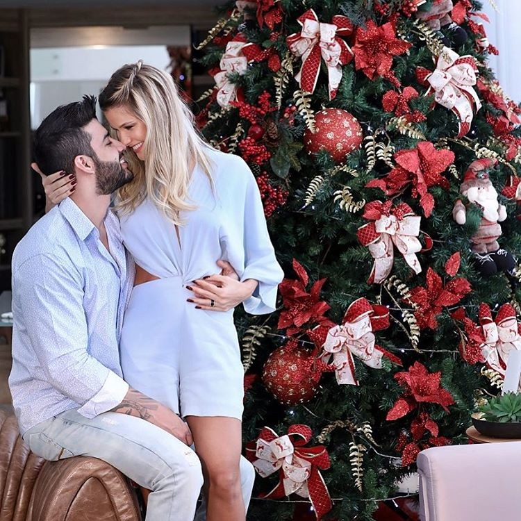 Andressa Suita e Gusttavo Lima dão pista do nome do filho