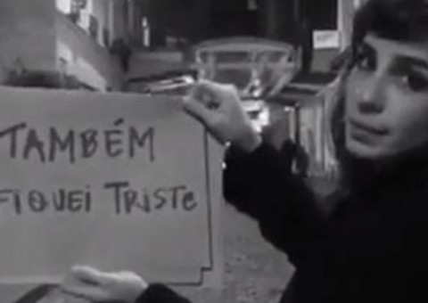 Após briga Maria Ribeiro usa método bizarro para comentar saída do “Saia Justa”