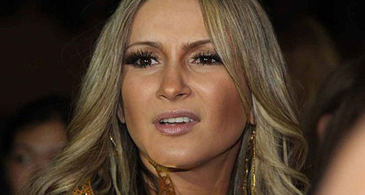  Claudia Leitte perde a paciência ao ser questionada sobre polêmica da Lei Rouanet