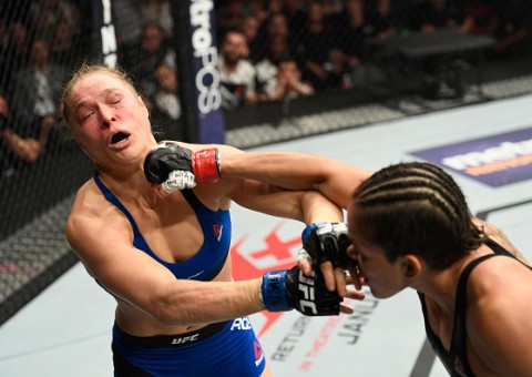 Veja luta completa de Amanda Nunes e Ronda Rousey pelo UFC 207