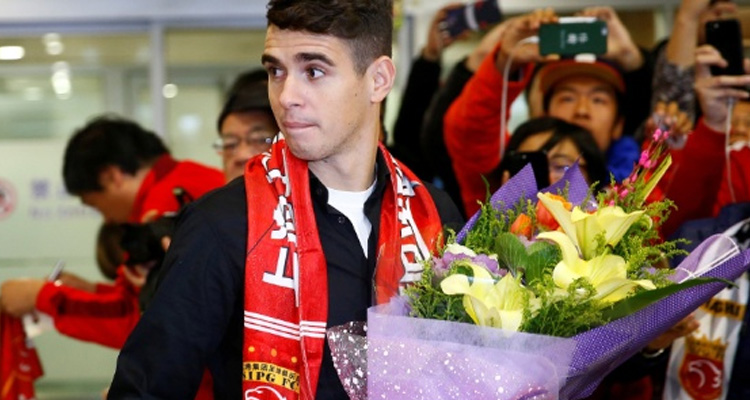  Oscar é recebido com festa por torcedores chineses