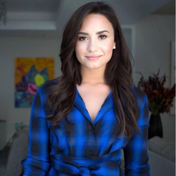 Demi Lovato passa réveillon com atleta brasileiro e fãs apontam namoro