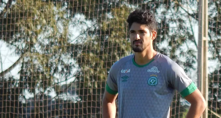  Chapecoense negocia com Sport e ganha quinto reforço