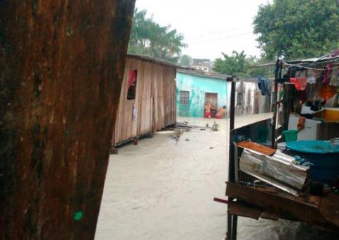 Em Manaus, ações de capinação e limpeza de igarapés são intensificadas no período de chuvas 