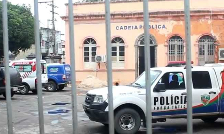 Confusão na Cadeia Pública assusta parentes de detentos em Manaus