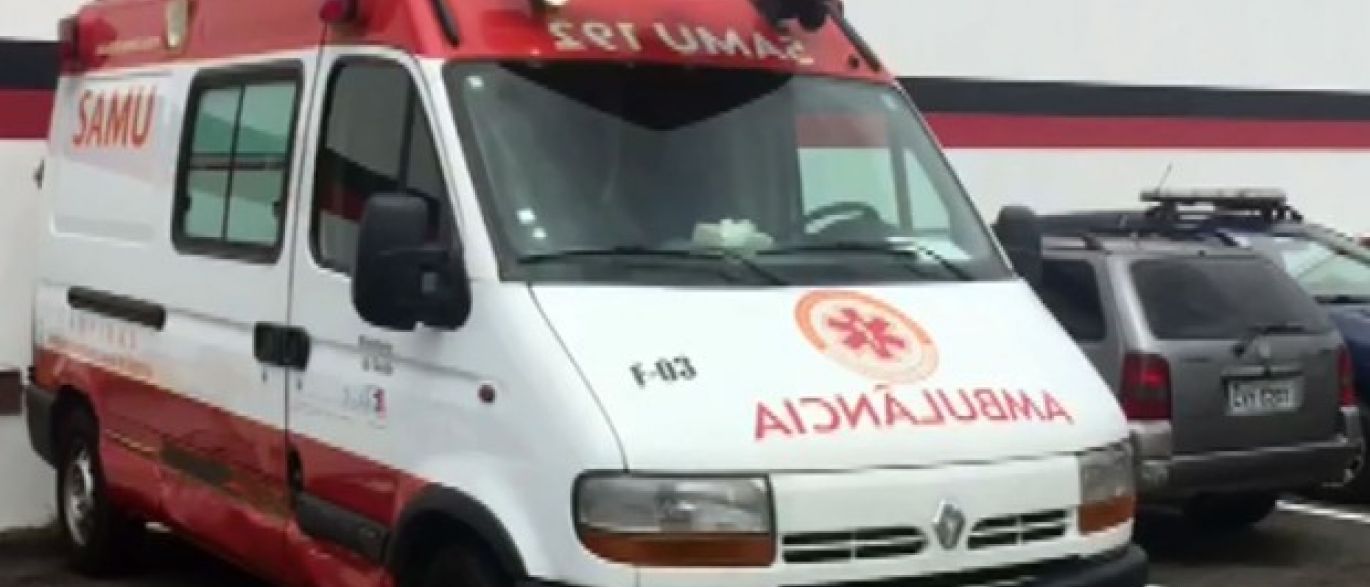 Paciente psiquiátrico agride segurança e furta ambulância