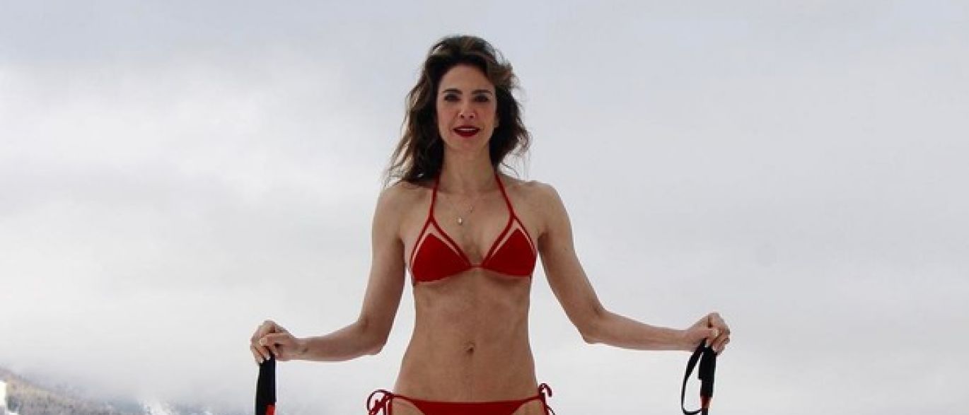 Luciana Gimenez causa na internet com foto de biquíni na neve