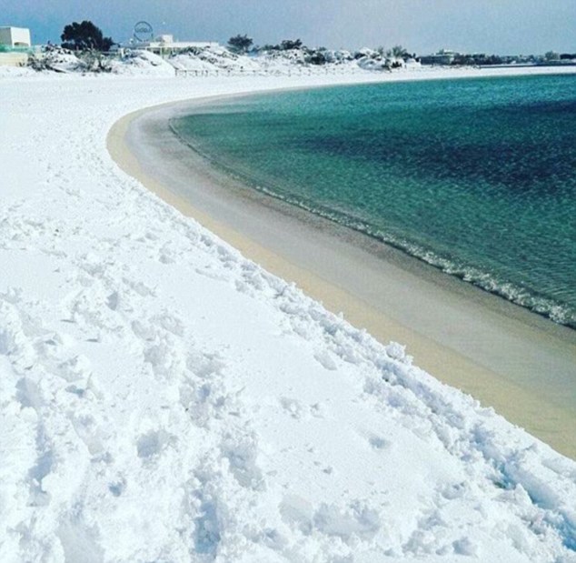   Neva dois dias seguidos em praia conforme profecia apocalíptica 