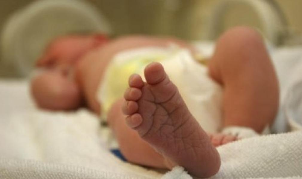 Mãe confessa ter matado dois filhos, mas polícia suspeita de mais um