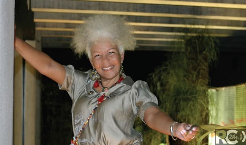 Vocalista do Kaoma, Loalwa Braz foi queimada viva