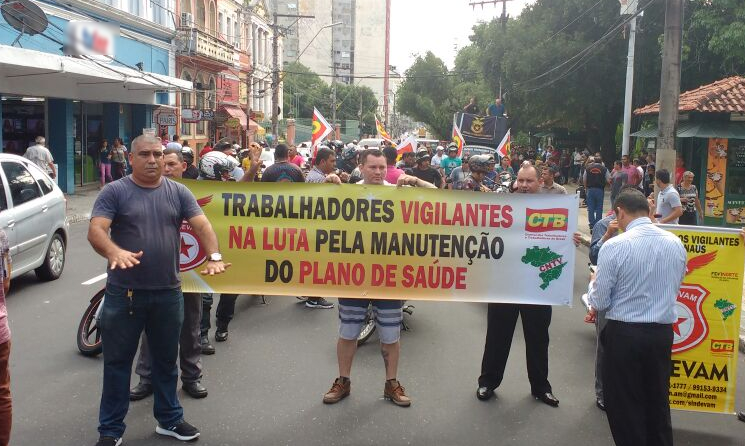 Vigilantes realizam paralisação e afeta serviço de 22 agências bancárias em Manaus