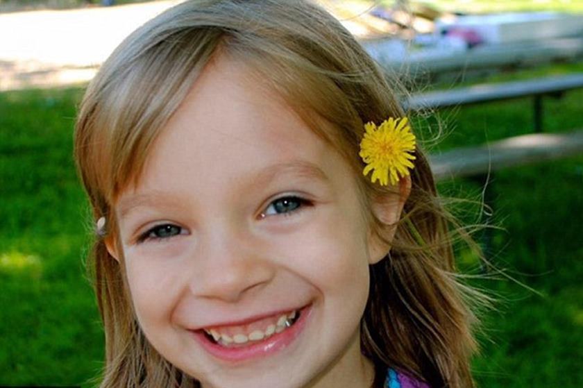 Pais não querem contar para filha que ela está preste a morrer 