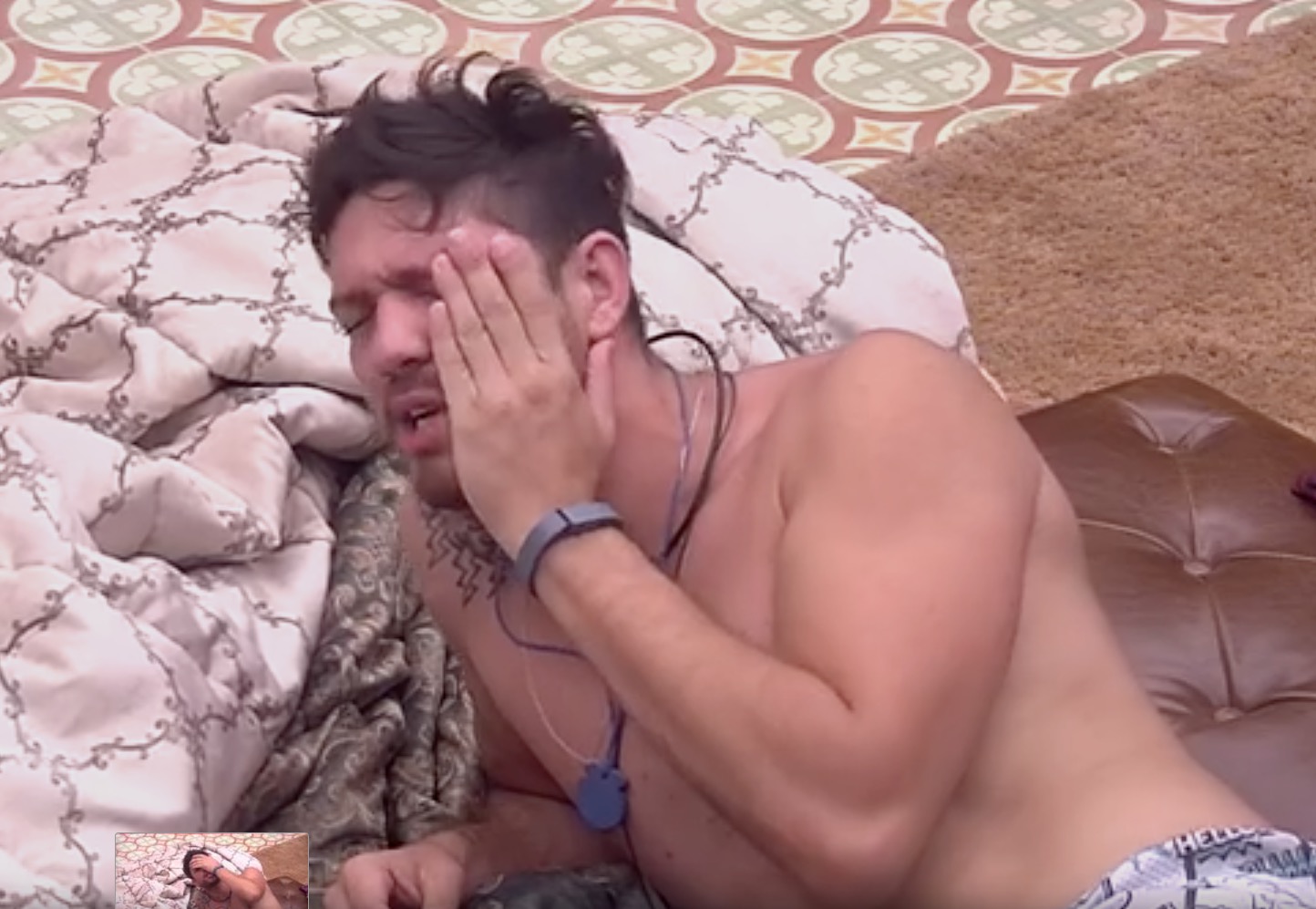 BBB 17: Luiz Felipe tem crise de ciúmes de Marcos com Emilly