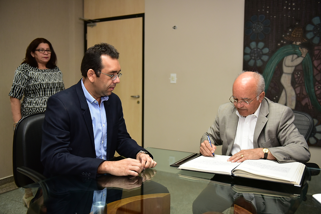 José Jorge toma posse como secretário de Planejamento no AM