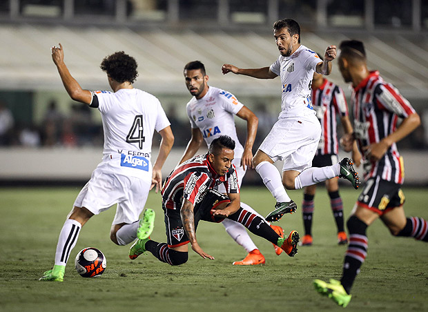 Derrota do Santos em casa para o São Paulo vira memes na internet 