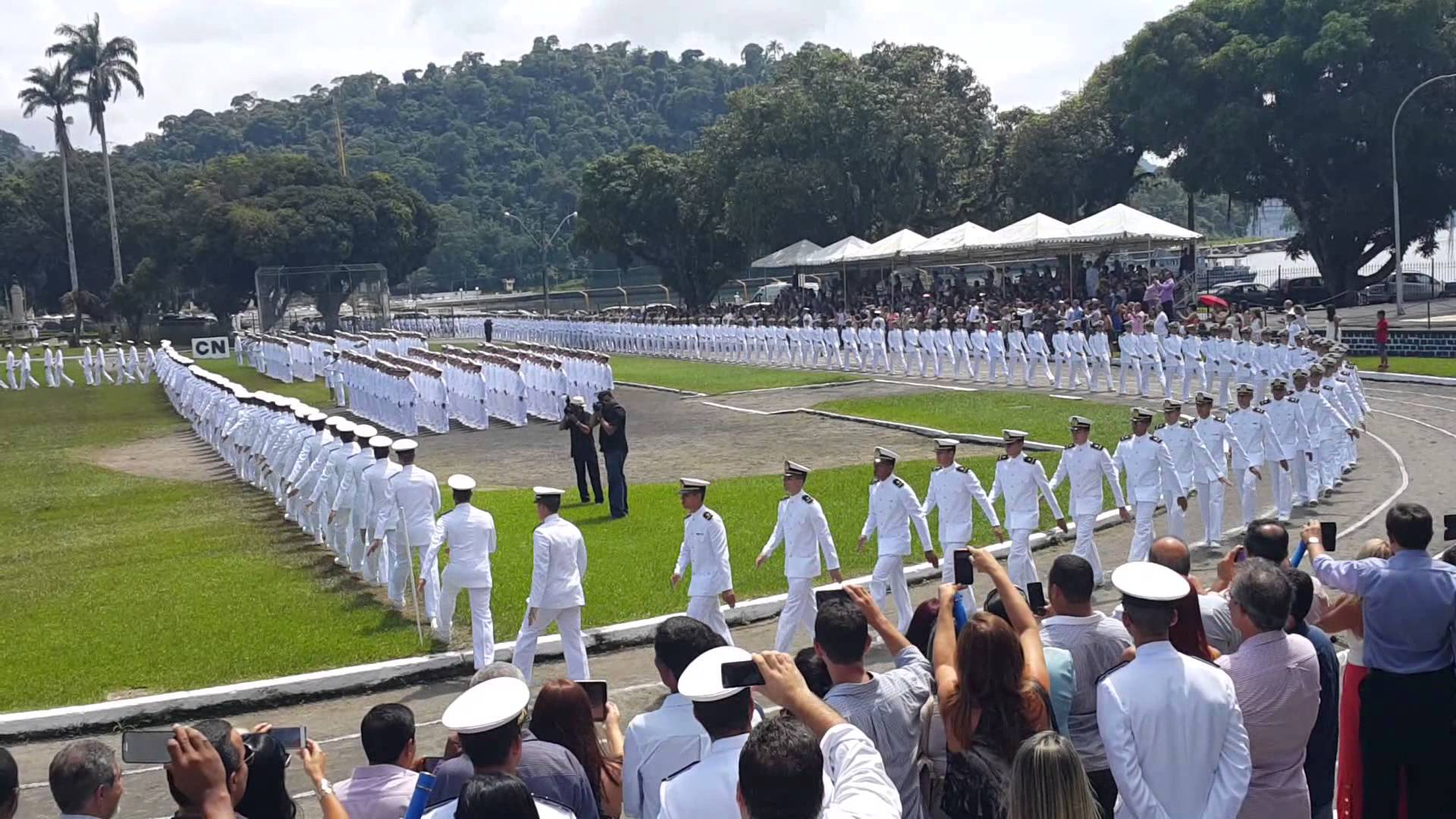 Marinha anuncia concurso para vagas no Colégio Naval