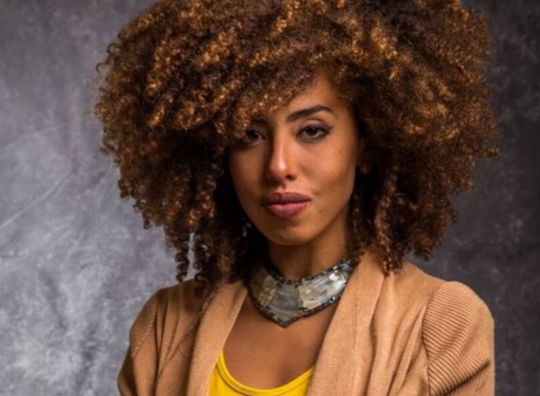 Ex-BBB Gabriela Flor muda radicalmente o visual e mostra interesse em ator da Globo 