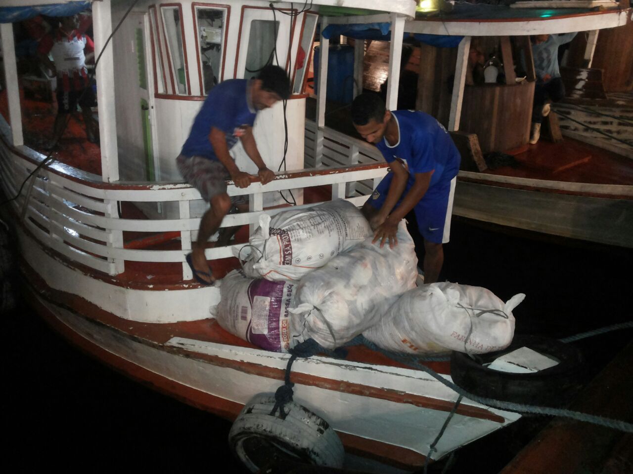   Batalhão Ambiental apreende 350 quilos de pacu na Feira da Panair