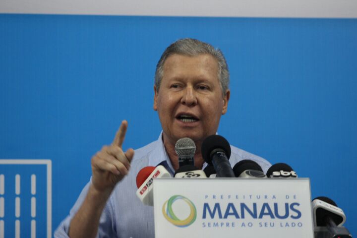 Prefeito anuncia nova tarifa de ônibus para R$ 3,80 em Manaus