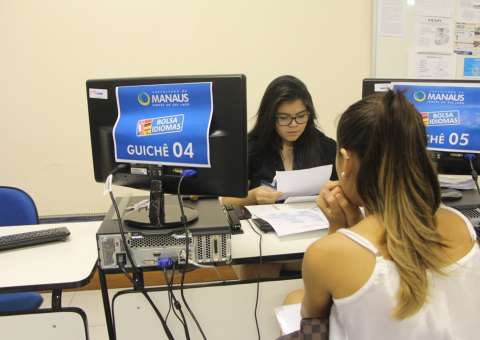 Bolsa Idiomas 2017 chega a dez mil inscritos