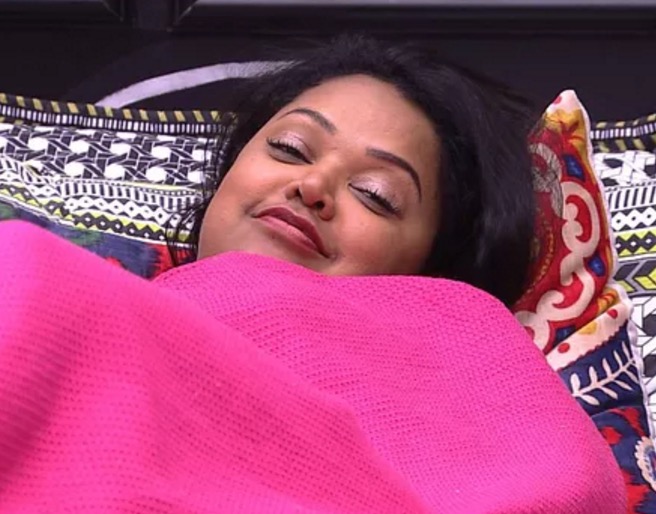 Elis ataca de 'falsiane' com Vivian após falar que torce por ela na prova do Líder