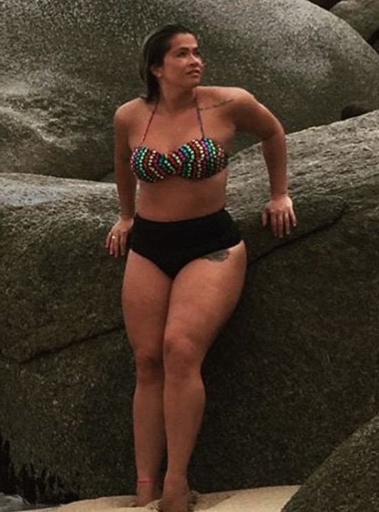  Com 15 kg a mais, Fani mostra curvas de biquíni e dispara 'dieta nunca mais'