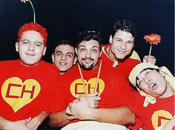 Morte dos Mamonas Assassinas completa 21 anos e fãs prestam homenagem