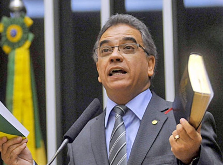 Assembleia de Deus articula criação de partido e reúne milhares de assinaturas 