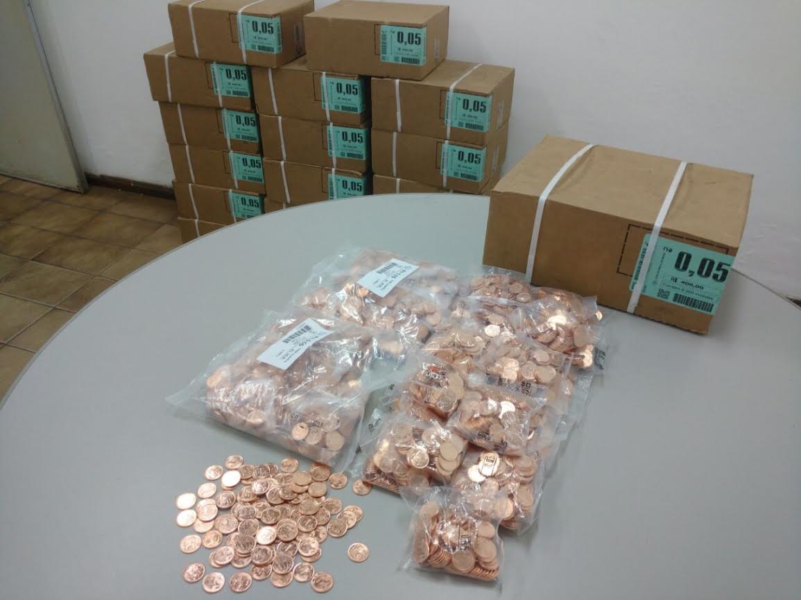 Ônibus de Manaus recebem 512 mil moedas para facilitar troco