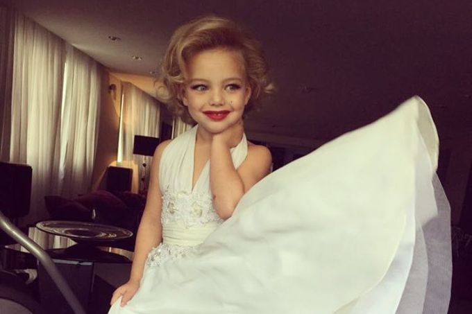 Escolha do tema de festa da filha de Sheila Mello causa polêmica na internet