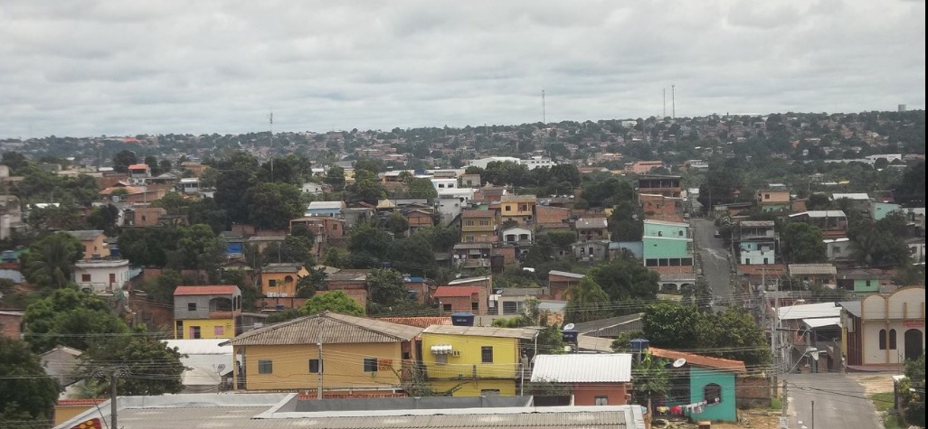 Em Manaus, bandidos invadem casa e agridem moradores durante assalto