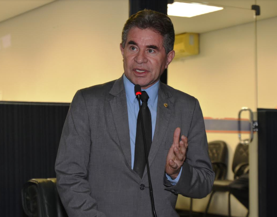 Dr. Gomes esclarece questionamentos sobre lixeira pública em Rio Preto da Eva