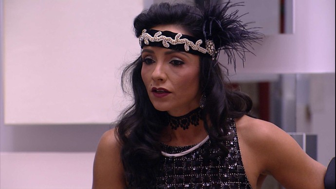 BBB17: Emilly e Marinalva batem boca e paratleta dispara: 'Cala sua boca'