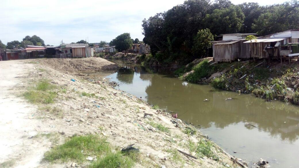 Bolsistas do PCE realizam ação ambiental em comunidade de Manaus 