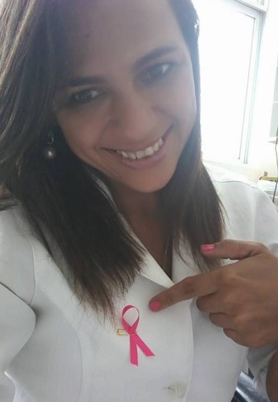 Técnica de enfermagem morre enquanto fazia chapinha nos cabelos