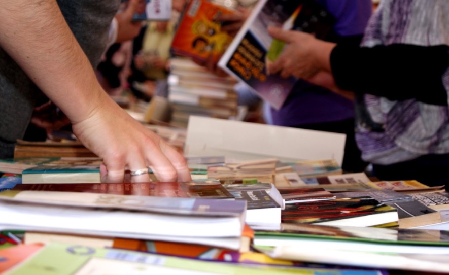 Em Manaus, mais de 1,6 mil livros são arrecadados em feira  